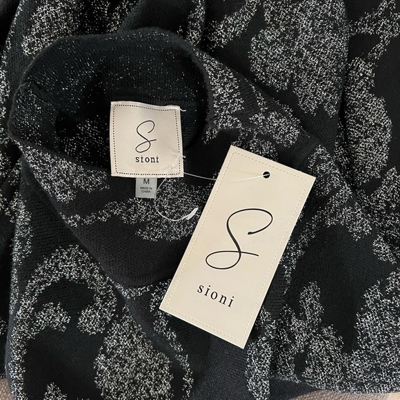 NWT Sioni Black with Silver Metallic Sweater - Picture 8 of 8